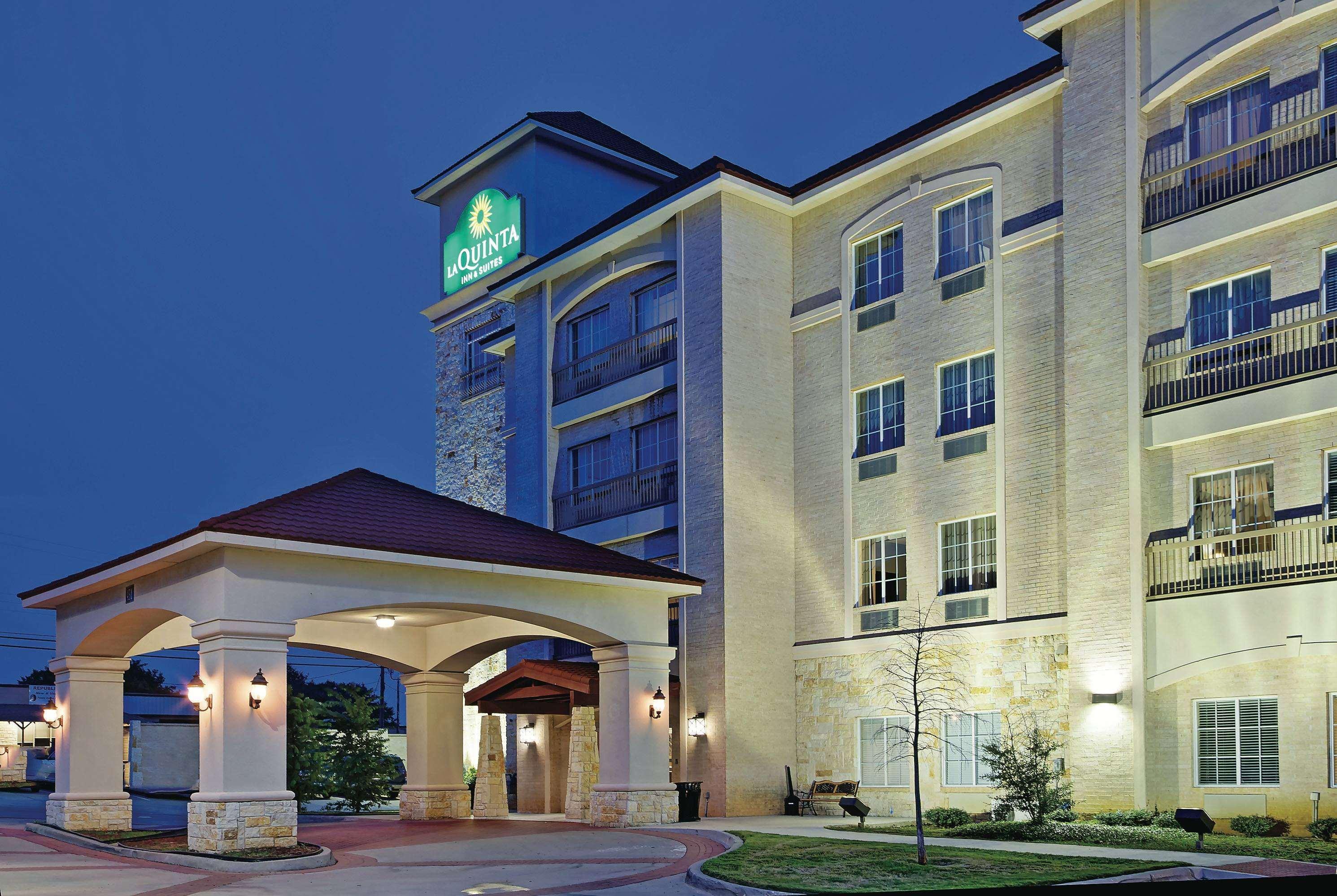 La Quinta By Wyndham Dfw Airport West - Euless Hotel Екстериор снимка